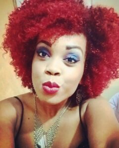 cabelo-cacheado-vermelho