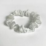 Xuxinha Branca de Cetim Anti Frizz e Quebra - SLIM - Imagem 2