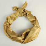 Turbante Ouro de Cetim