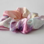 Xuxinha Tie Dye de Cetim Anti Frizz - Imagem 4