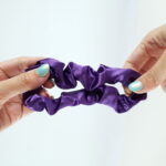 Xuxinha Roxa de Cetim Anti frizz - Imagem 3