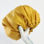 Touca Mostarda POP de Cetim Anti Frizz com Elástico Ajustável - CAMADA UNICA Tamanho:M | Soulta - Imagem 2
