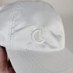 Boné da Soulta: Proteção UV 50+ forro de cetim para Cachos Livres e protegidos - Branco - Imagem 11