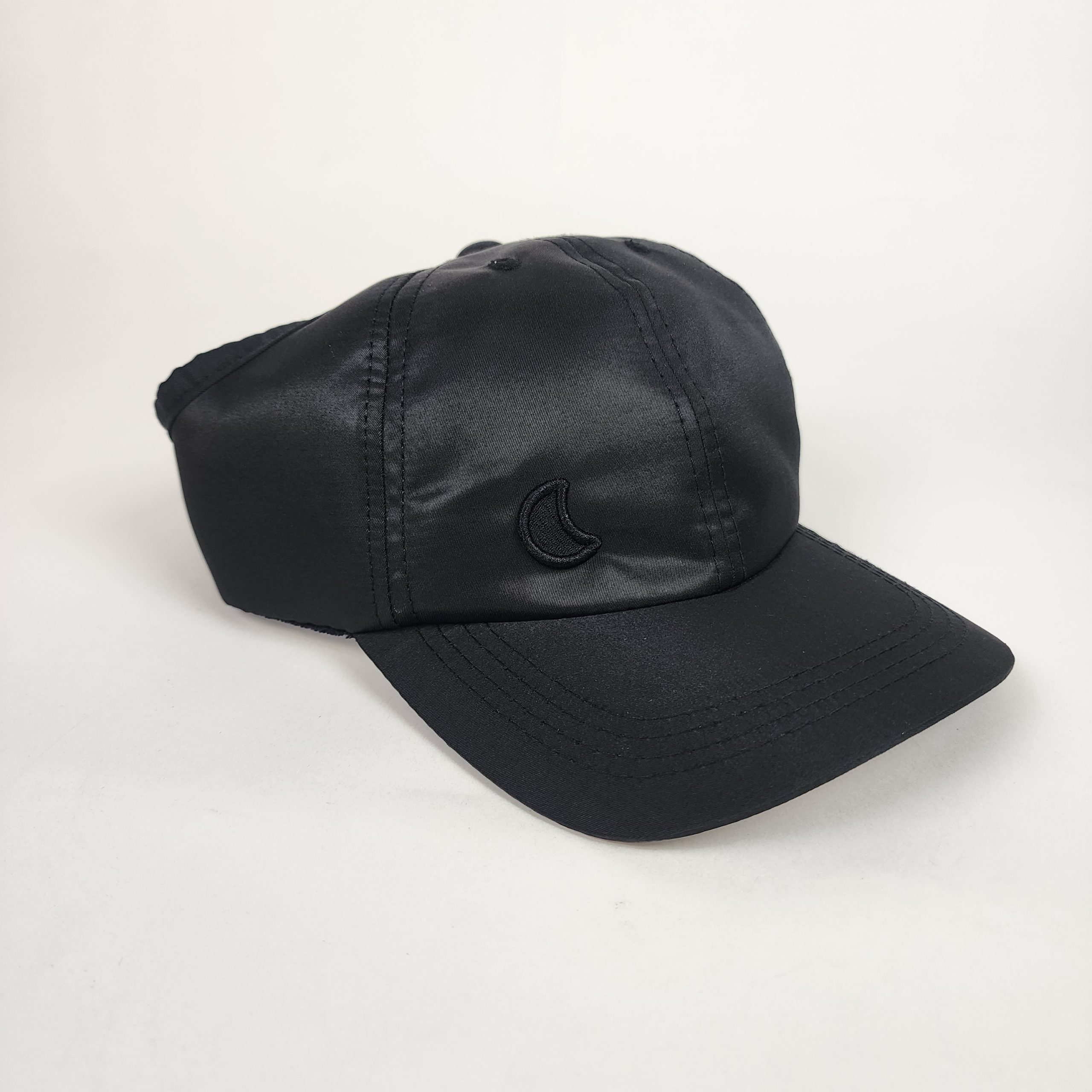 bone-preto-scaled-1.jpg Boné da Soulta: Proteção UV 50+ forro de cetim para Cachos Livres e protegidos - Preto - Imagem 1