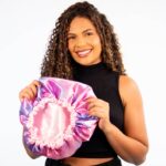 Touca Tie Dye de Cetim Anti Frizz com Elástico Ajustável - CAMADA DUPLA | Soulta - Imagem 4